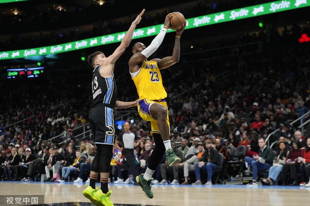 其首场比赛 其首场比赛